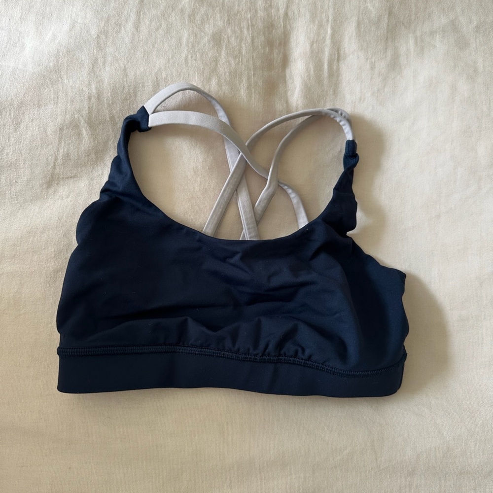 Lululemon sports bra